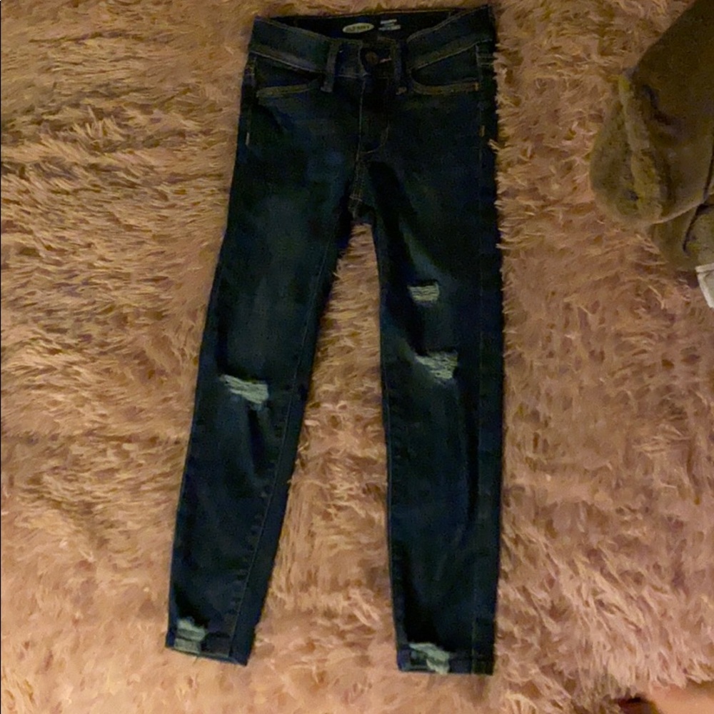 I am selling ripped jeans
